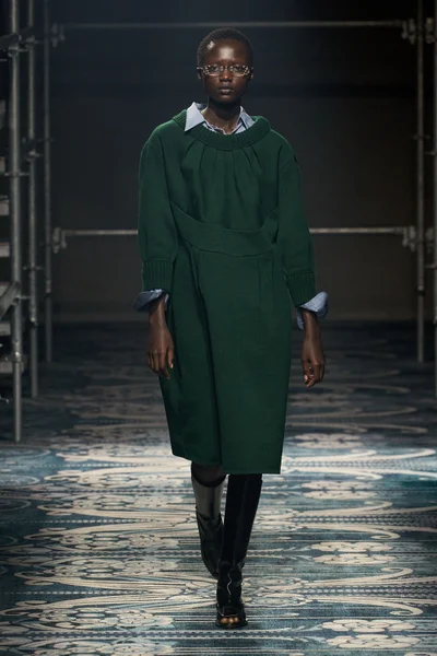 Look 9